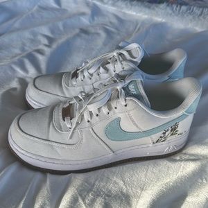 Nike Air Force 1 ladies shoes size 8